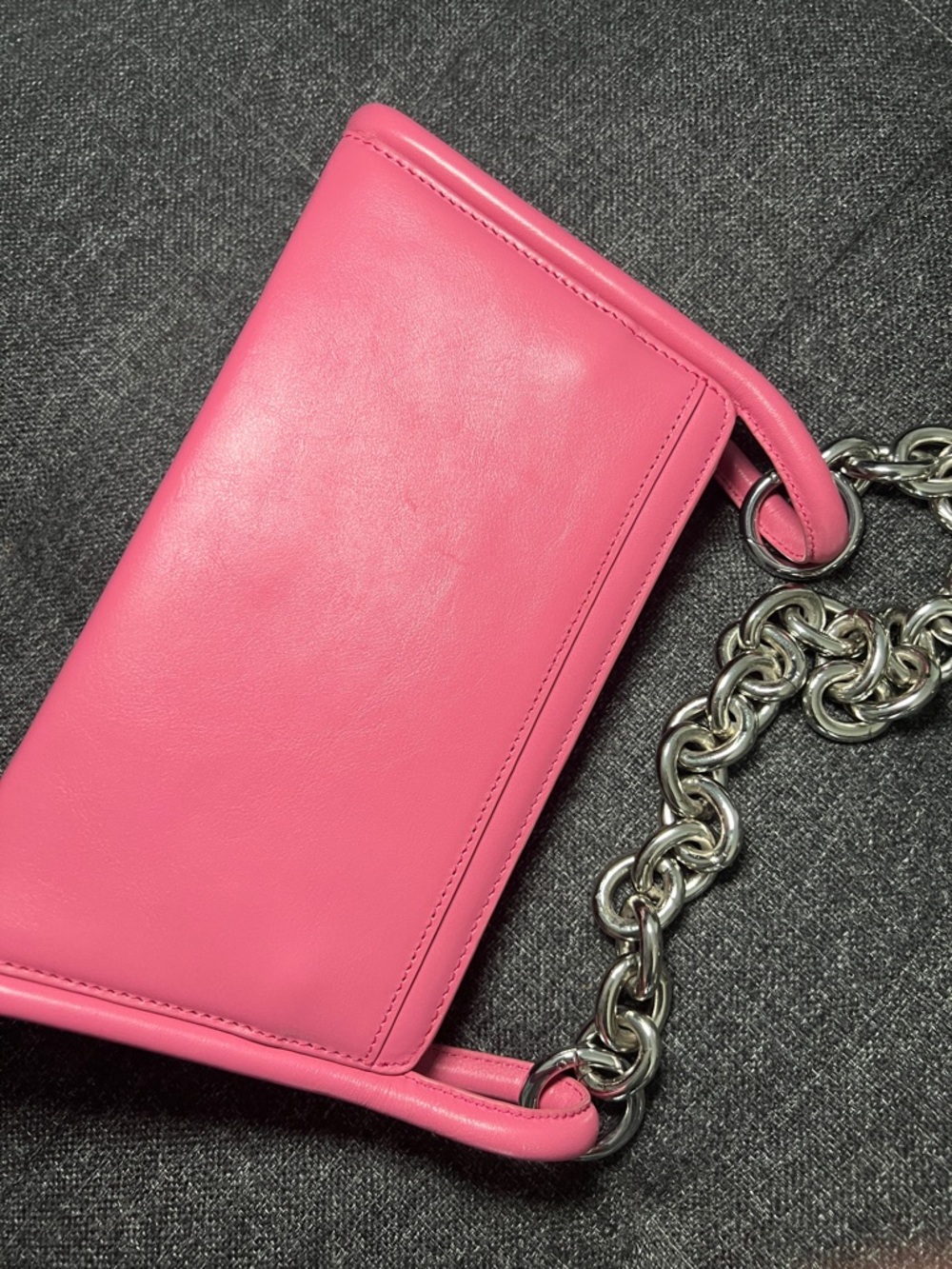 Behno Hot Pink Leather Shoulder Bag with Silver Chain - Picture 7 of 11